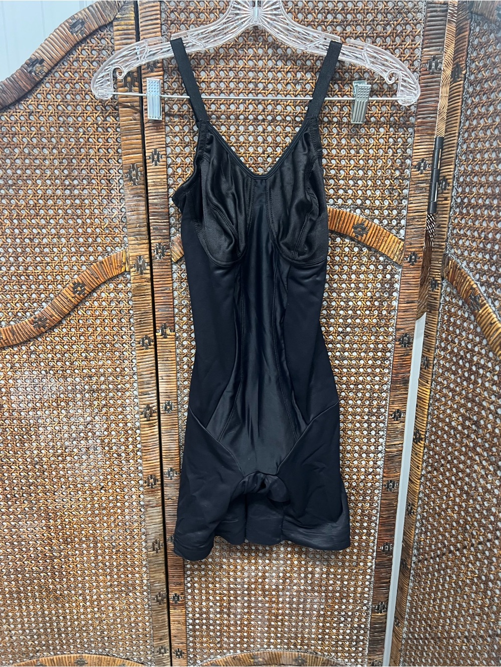 Miracle suit shapewear 36C black